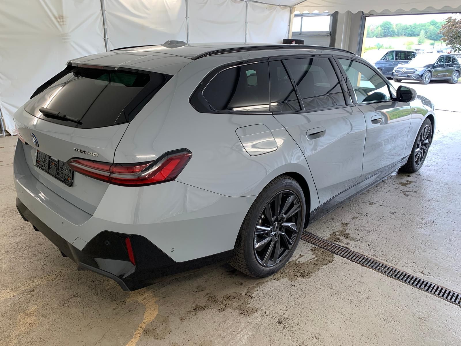 BMW i5 Touring M Sport Pro ICONIC DRIVE-PRO 360° HUD foto 4