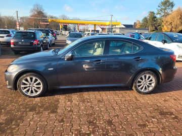 Lexus IS 220 - 8