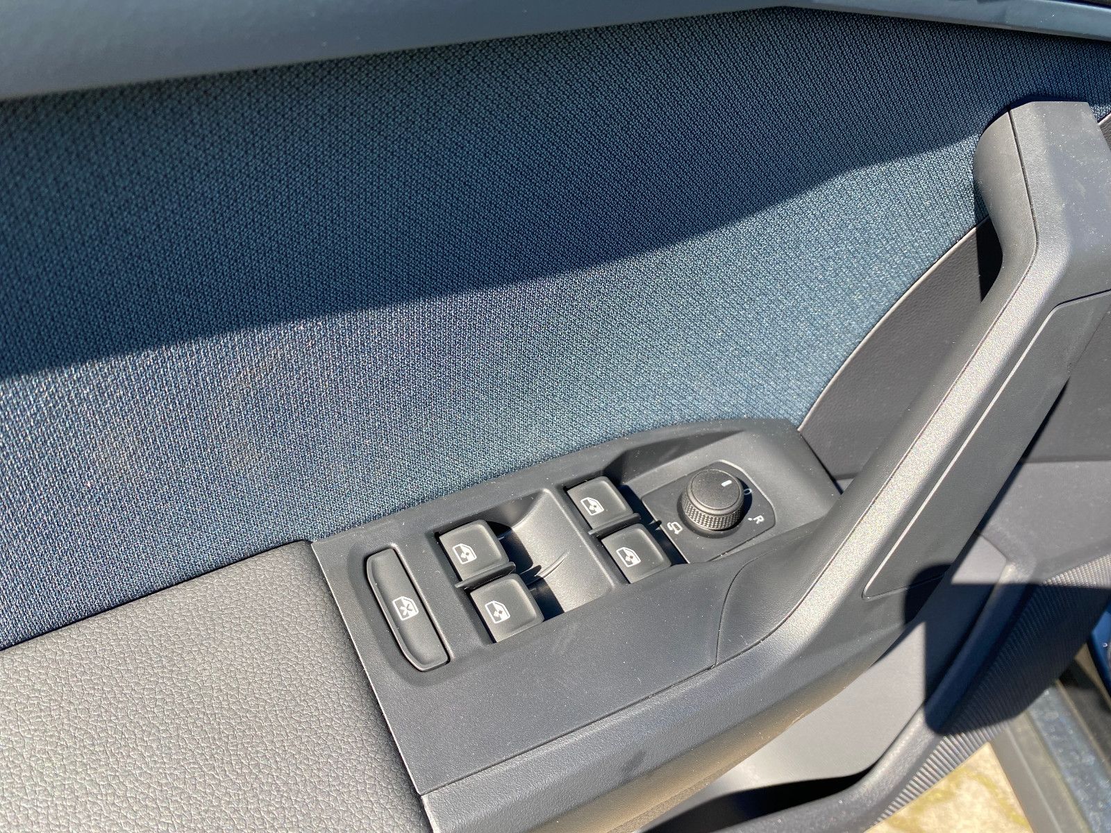 Fahrzeugabbildung SEAT Arona 1.0 TSI NEW Style *SHZ *AHZV Vorber.