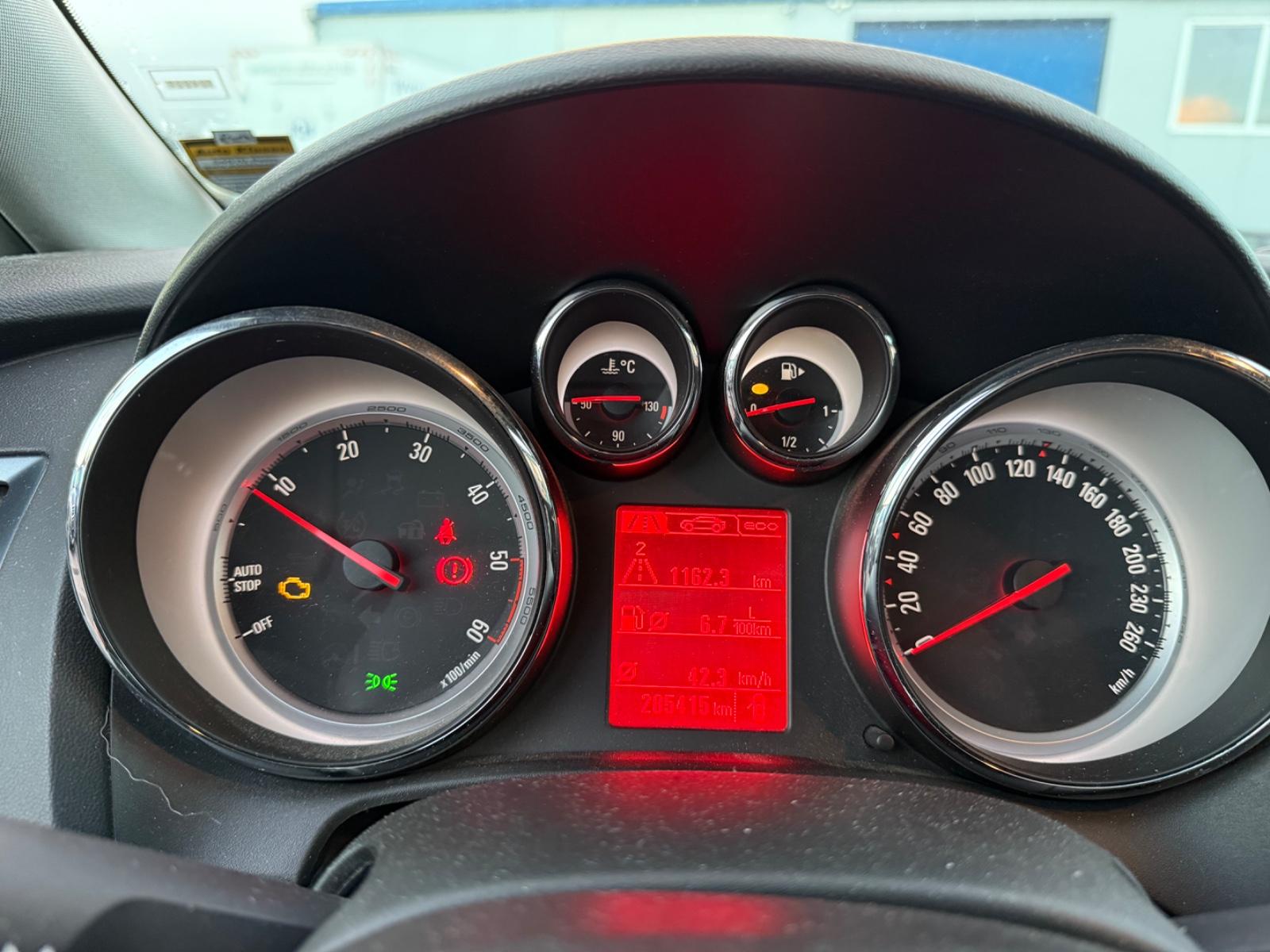Opel Astra 2015 — photo 15
