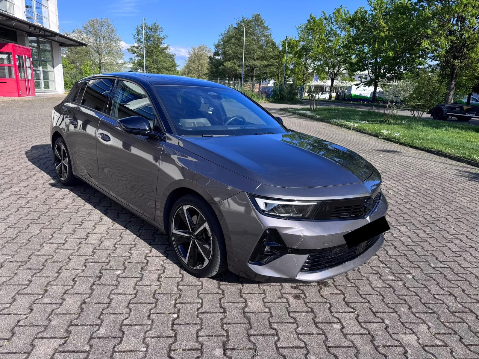 Opel Astra L Lim. 5-trg. GS, Automatik
