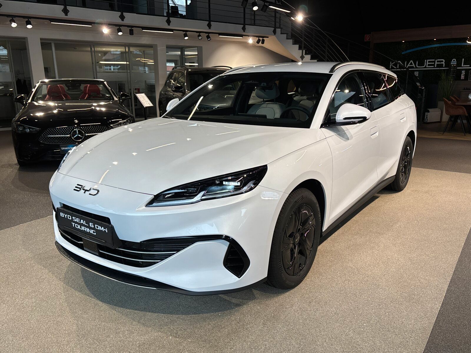 BYD SEAL 6