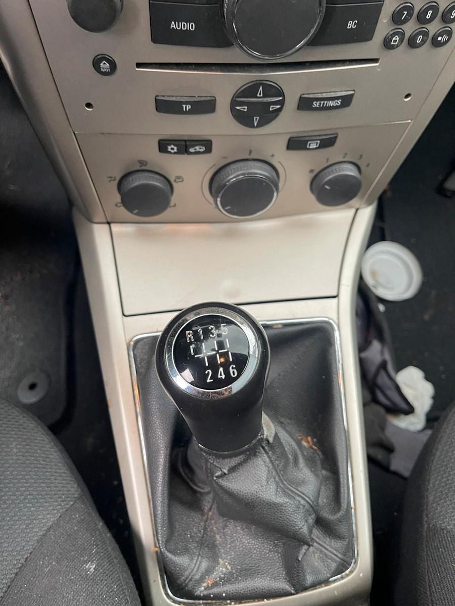 Opel Astra 2007 — photo 7