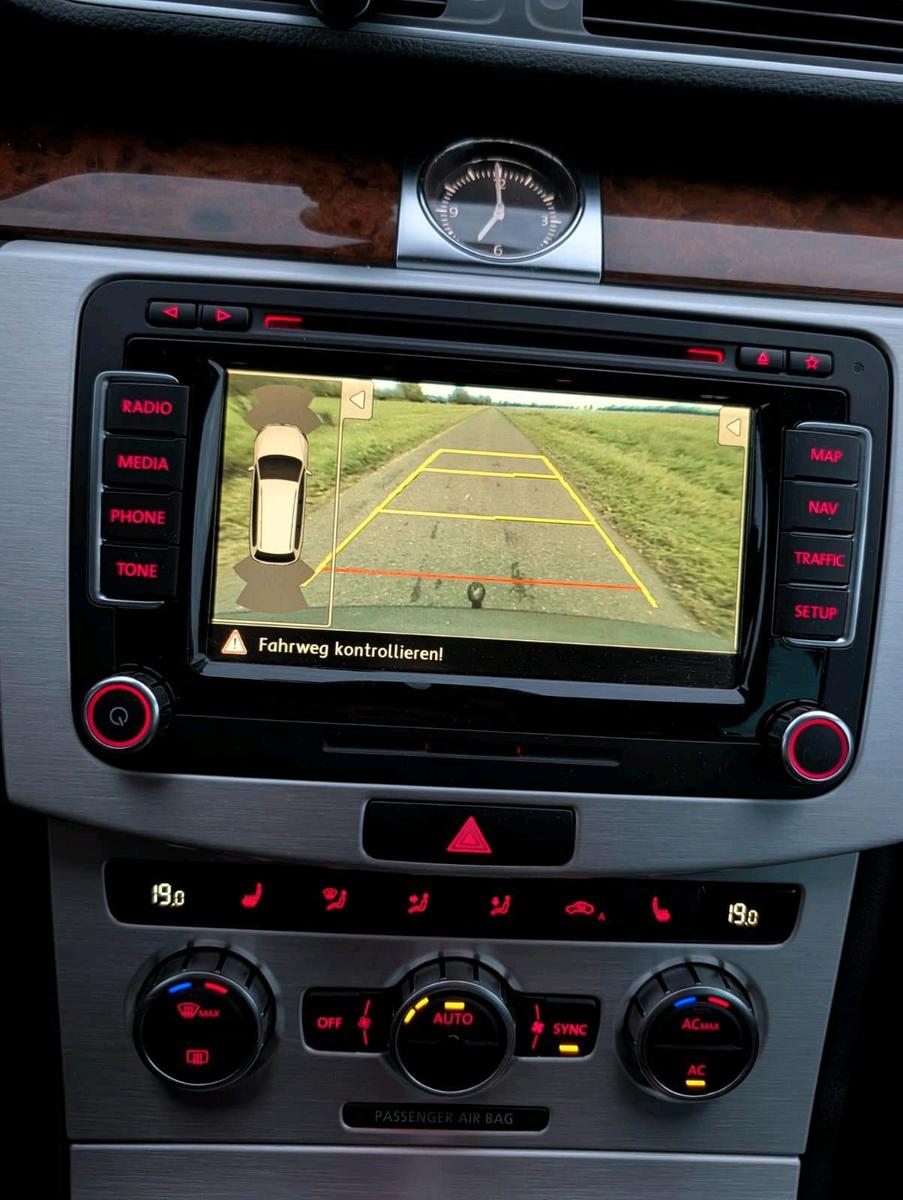 Volkswagen Passat 2012 — photo 13