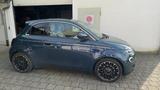 Fiat 500e 3+1, 42 kWh, LaPrima Bocelli, SOH 96,4% - Fiat 500e mit Panoramadach