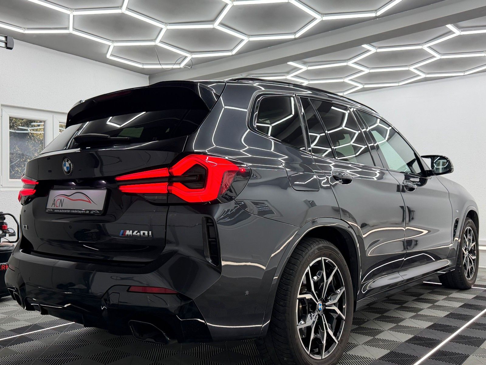 Fahrzeugabbildung BMW X3 M40i/FACELIFT/LASER/PANO/360*/ACC/HuD/STHZ