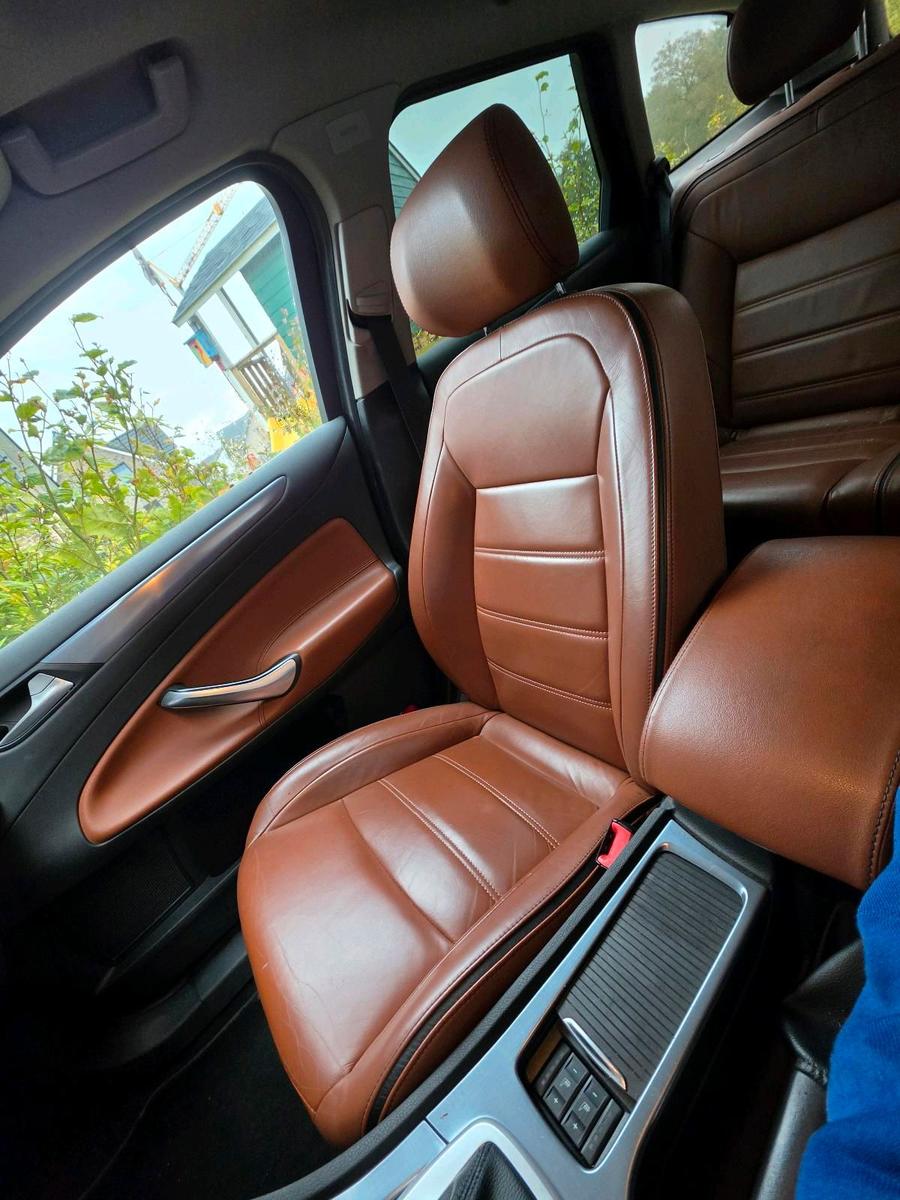 Ford Mondeo 2011 — photo 8