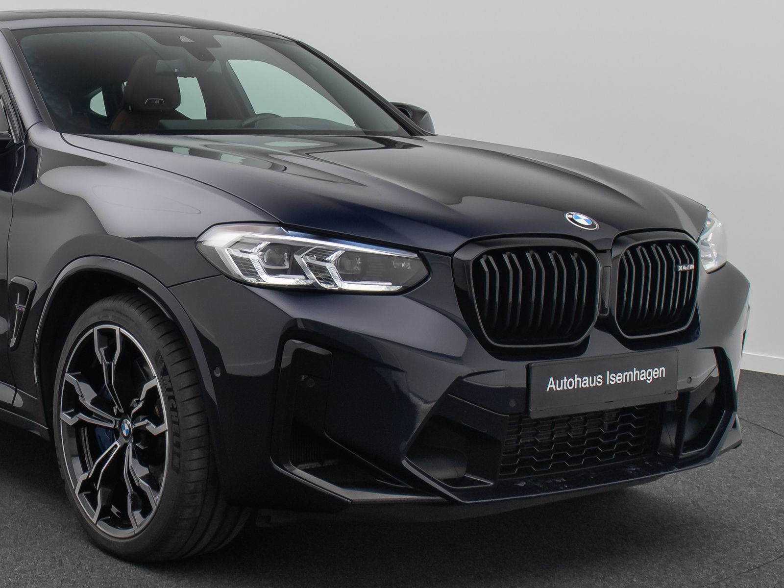 Fahrzeugabbildung BMW X4 M Competition HUD Kamera DAB Panorama 21Zoll