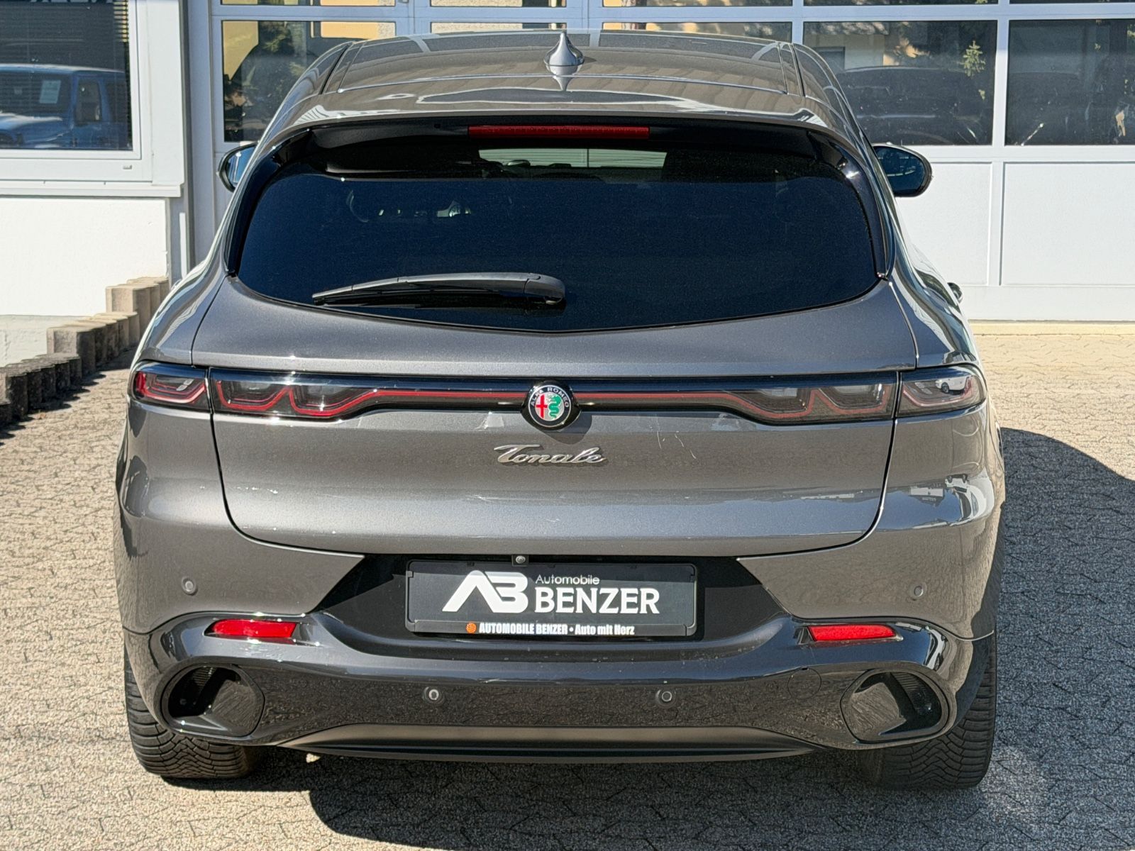 Fahrzeugabbildung Alfa Romeo Tonale Edizione Speciale/DNA/ACC/APPLE-CAR
