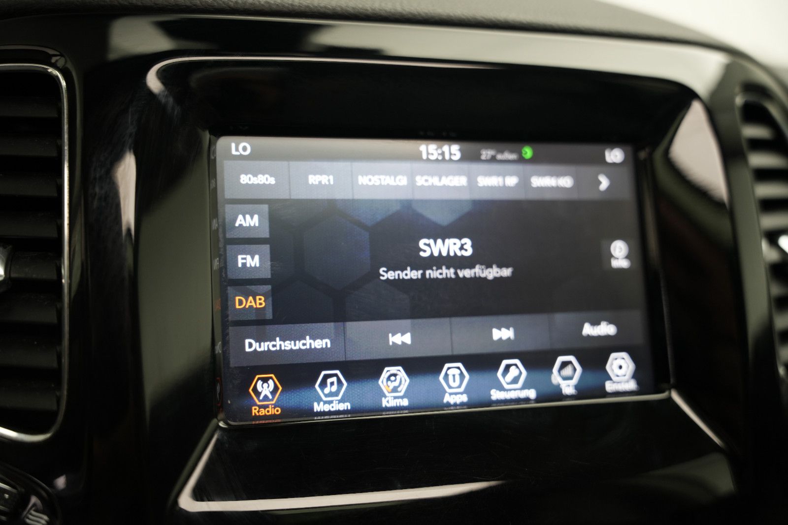 Fahrzeugabbildung Jeep Compass Limited 4WD /PANO/SHZ/L-HEIZ/PDC