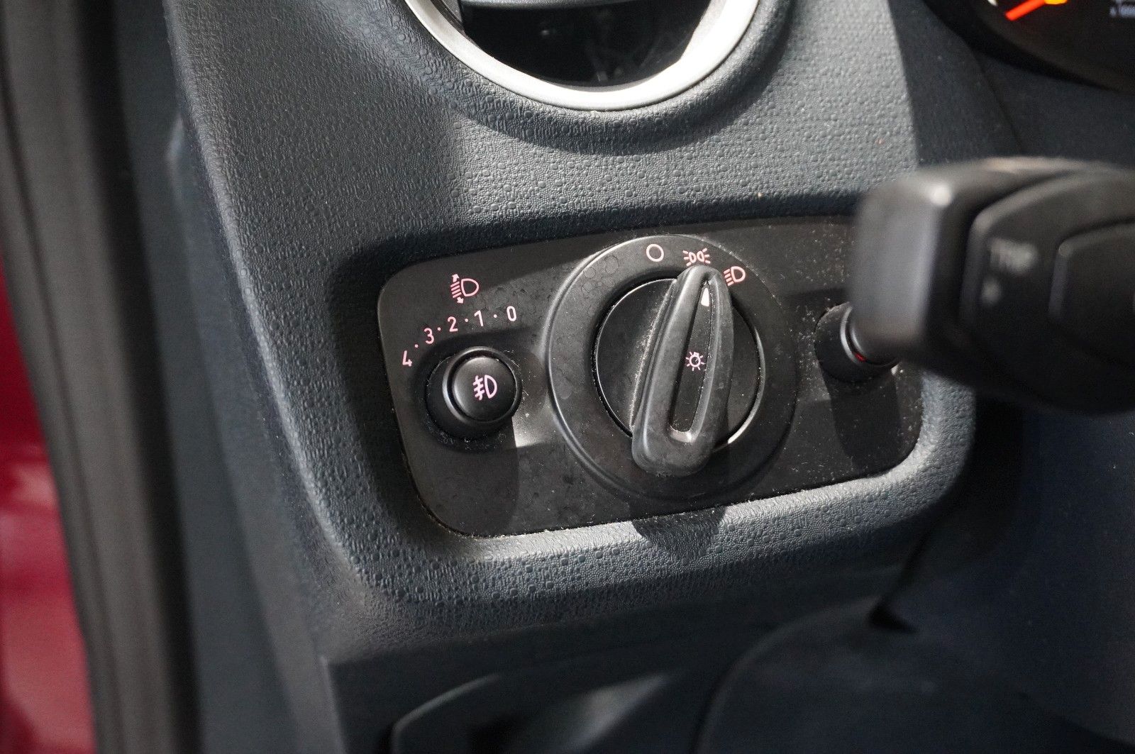 Fahrzeugabbildung Ford Fiesta 1.3 CHAMPIONS EDIT. 3-TÜR KLIMA/SHZ/USB