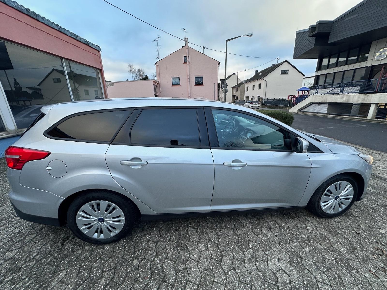 Ford Focus Turnier Trend°Klima°Navi°8-fach°Scheckheft