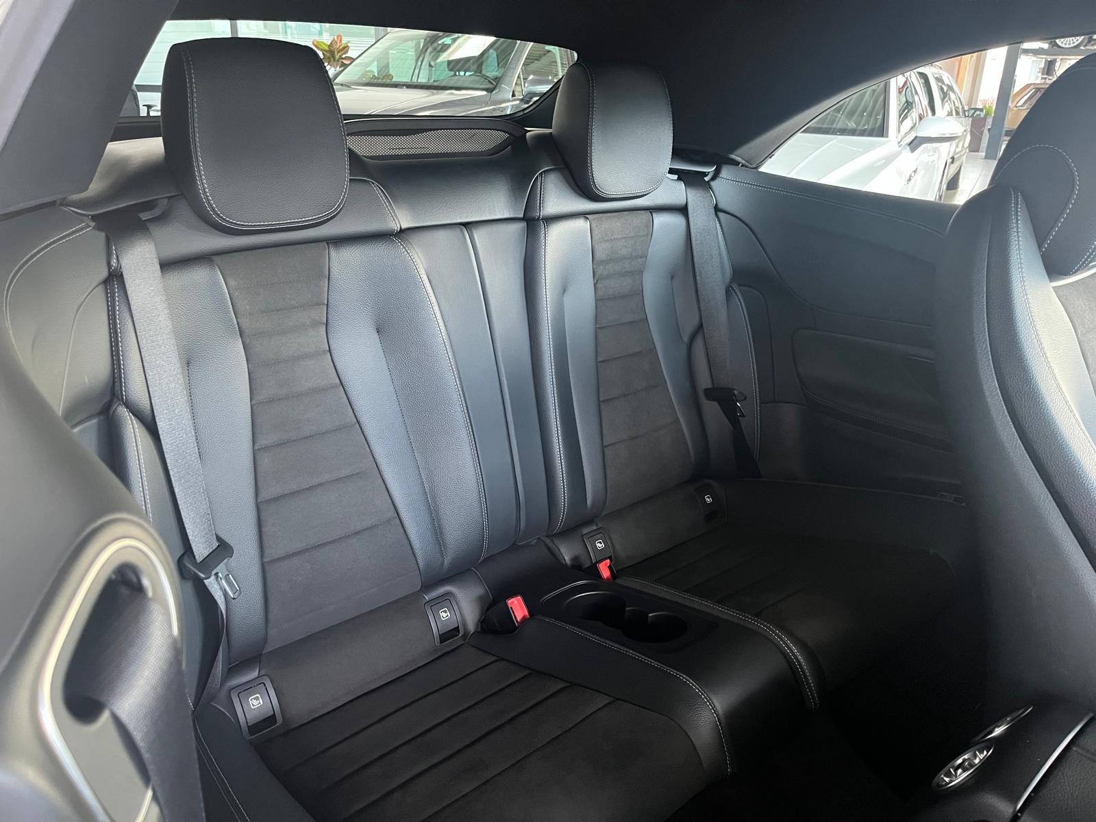 Mercedes-Benz E 300d Cabrio *AMG*LED*AHK*Multibeam*CarPlay*BT*