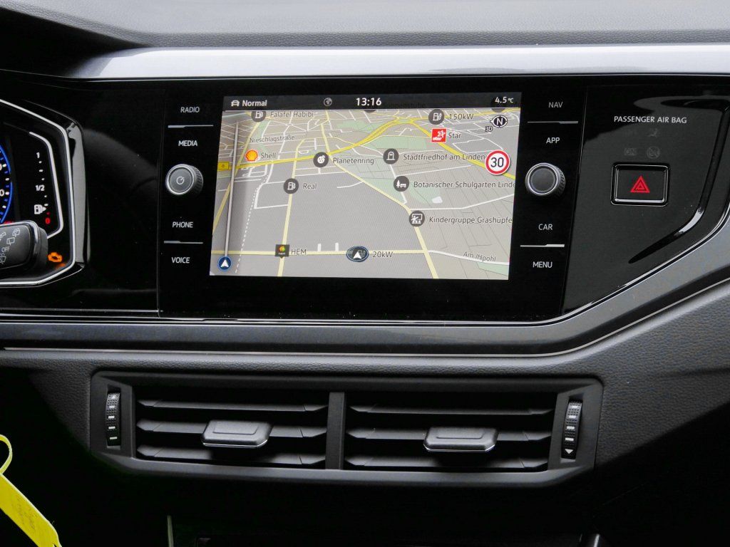 Fahrzeugabbildung Volkswagen Polo Style 1.0 TSI DSG Navi AHK