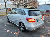 Mercedes-Benz B 220 d DCT Urban+R.kam+Parkpilot+Scheckheft+AHK - silberne Mercedes-Benz B 220