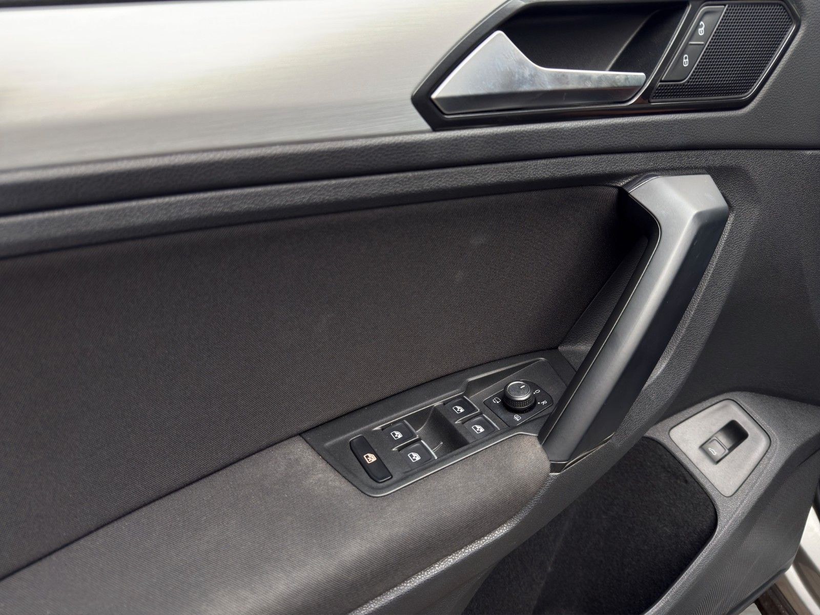 Fahrzeugabbildung Volkswagen Tiguan *AHK*ACC*Carplay*3-Zonen*Elektr.Heck*