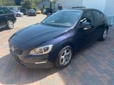 Volvo S60 D3 Linje Business NAVI, ESSD, Standheizung - Volvo S60: Limousine