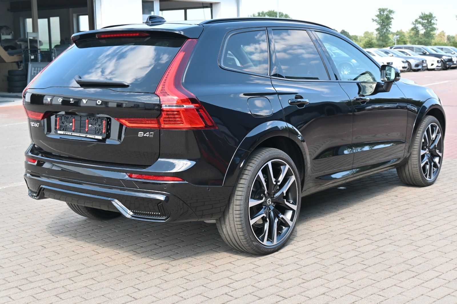 Fahrzeugabbildung Volvo XC60 B4 D AWD Ultimate Dark*STDHZG*360°*LUFT*AHK