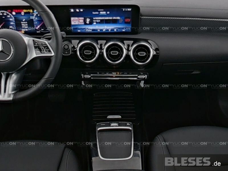 MERCEDES-BENZ CLA 180 – Bild 7