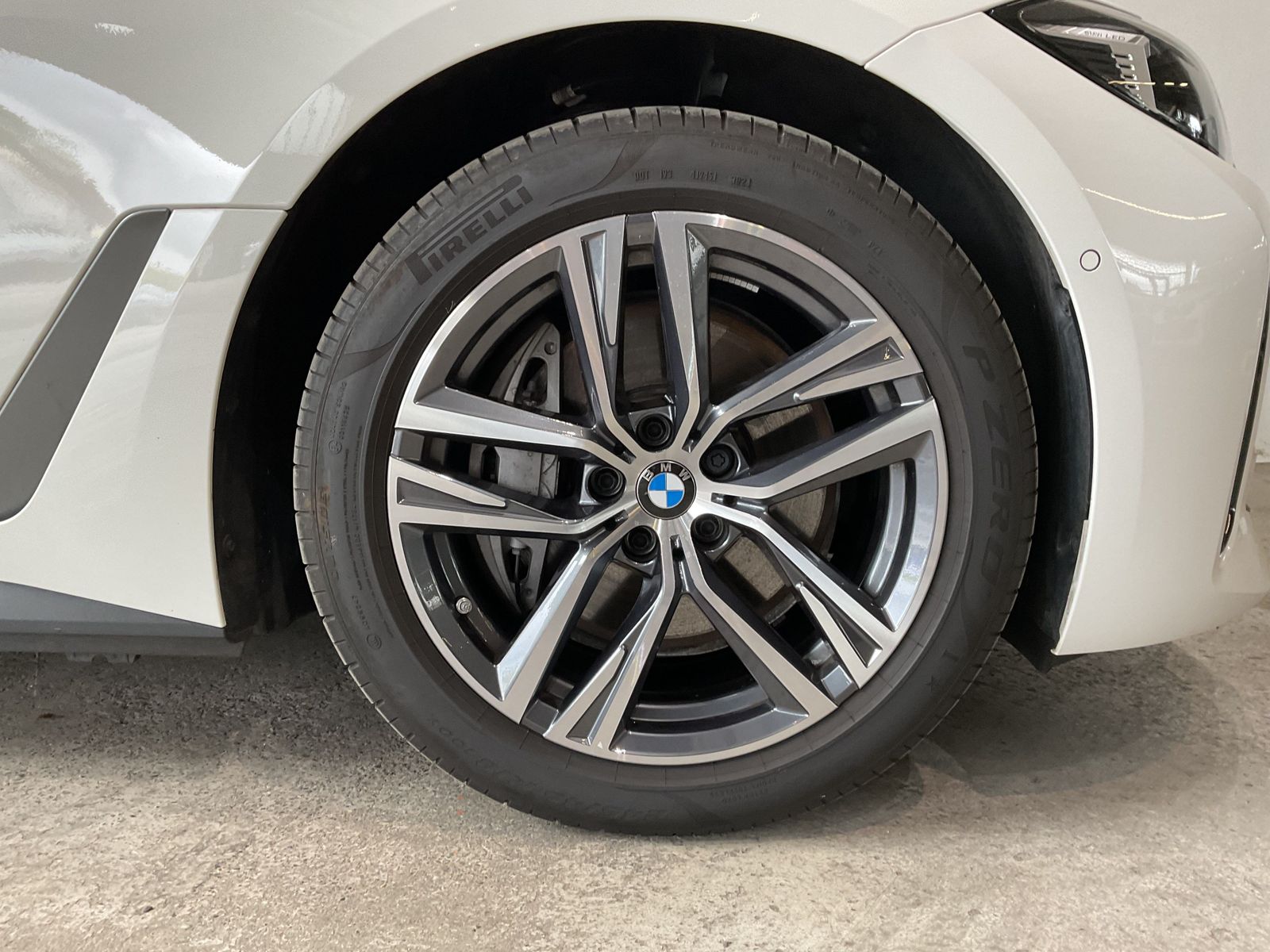 BMW i4 - Bild 13