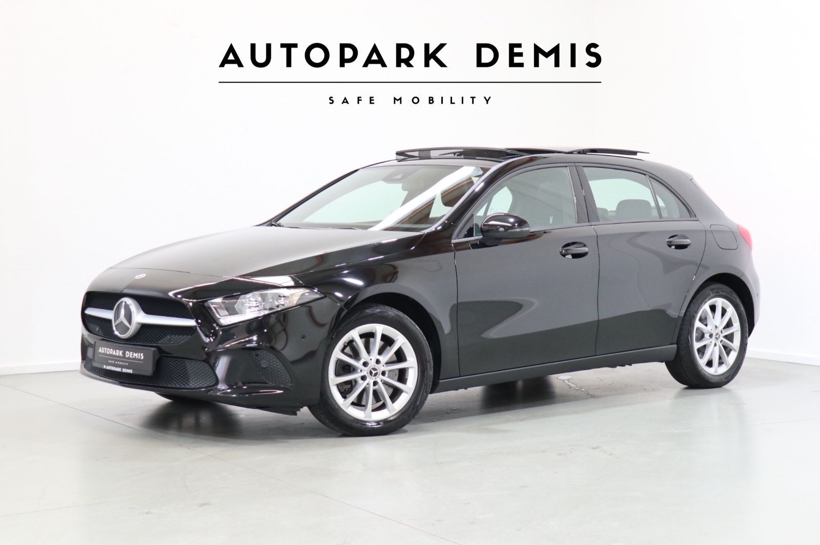 MERCEDES-BENZ A 250 e - PANORAMA-TEMP-LIVE-PDC-NAVI-BUSINESS