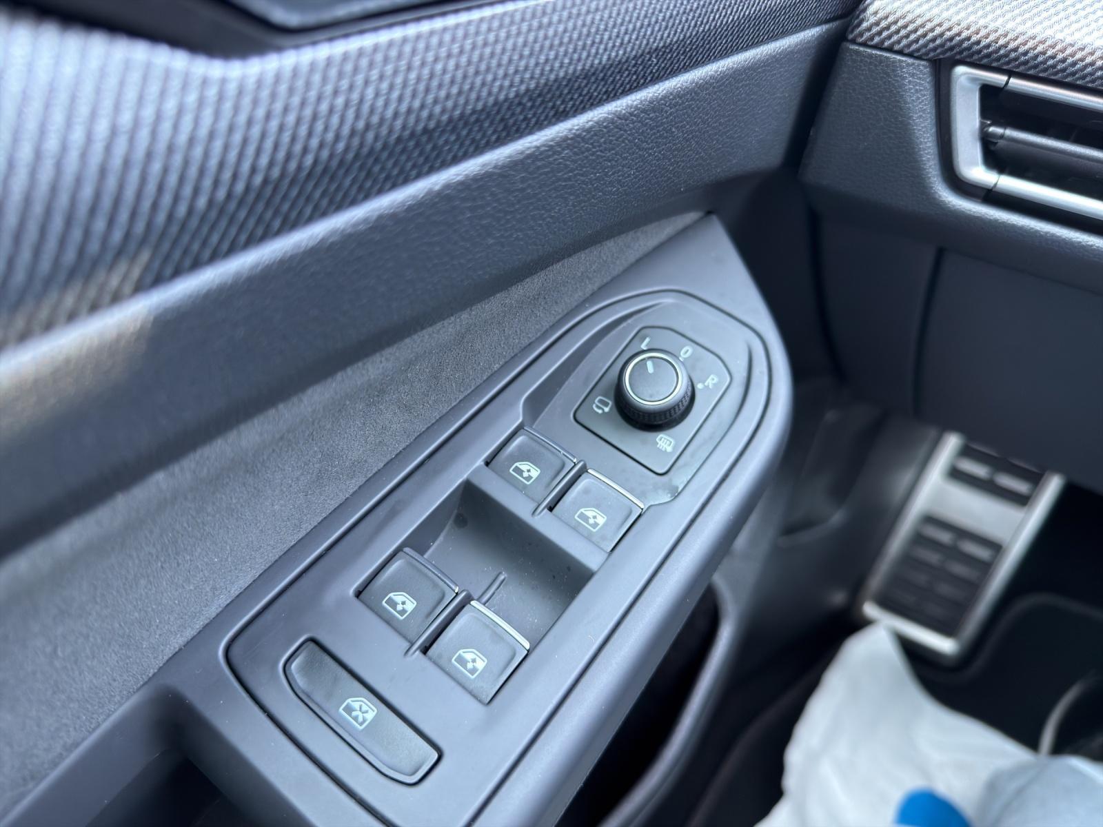 Volkswagen Golf 1.5 eTSI DSG R-Line *LED/Kamera/Allwetter*, миниатюра 24