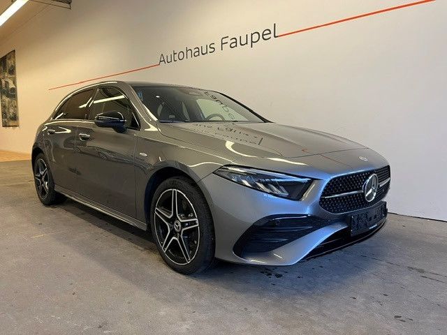 Mercedes-Benz A 250e AMG-Line Panorama Distronic Keyless Go