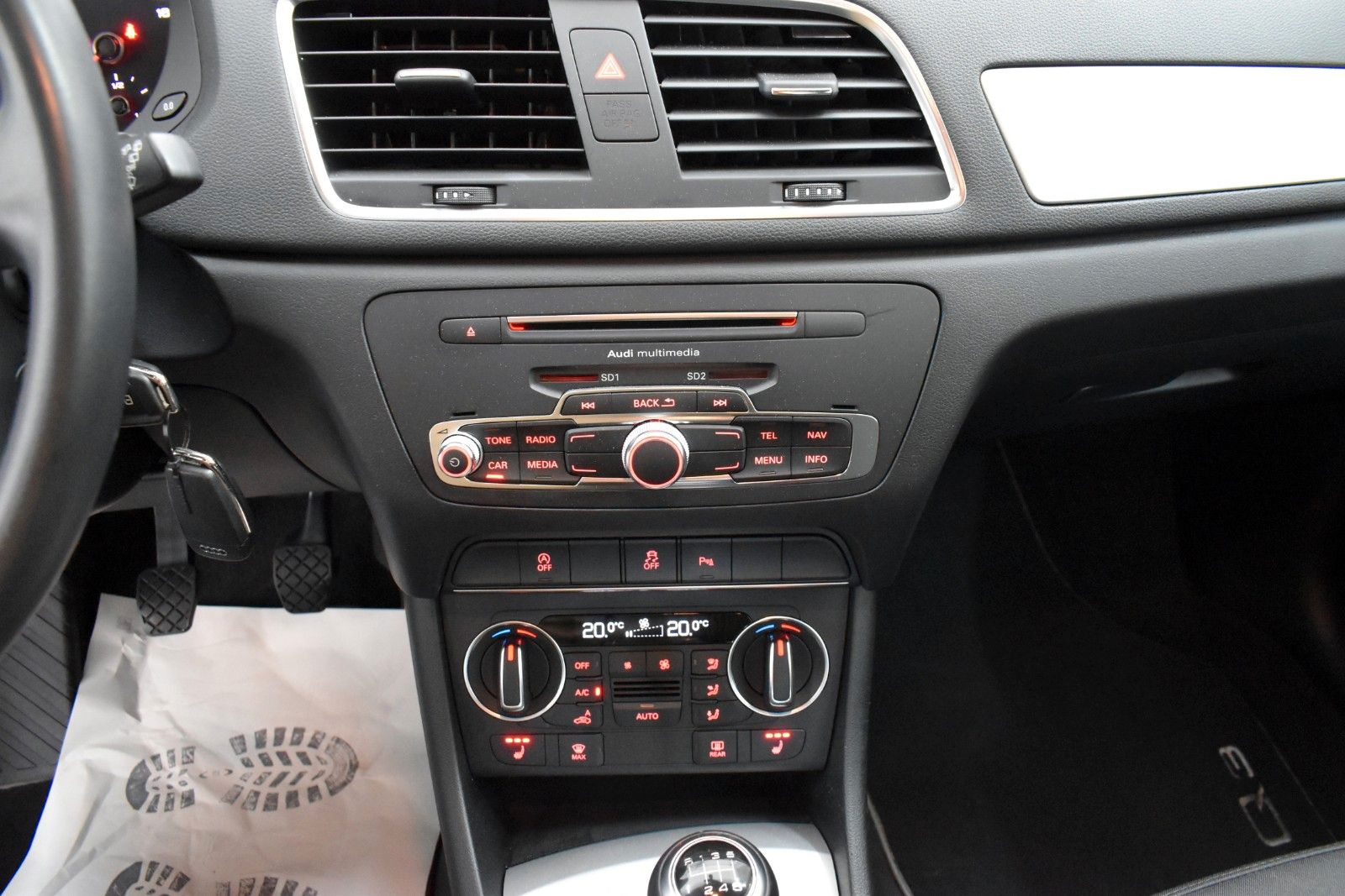Fahrzeugabbildung Audi Q3 Ultra Navi,LED,SH,PDC,WR
