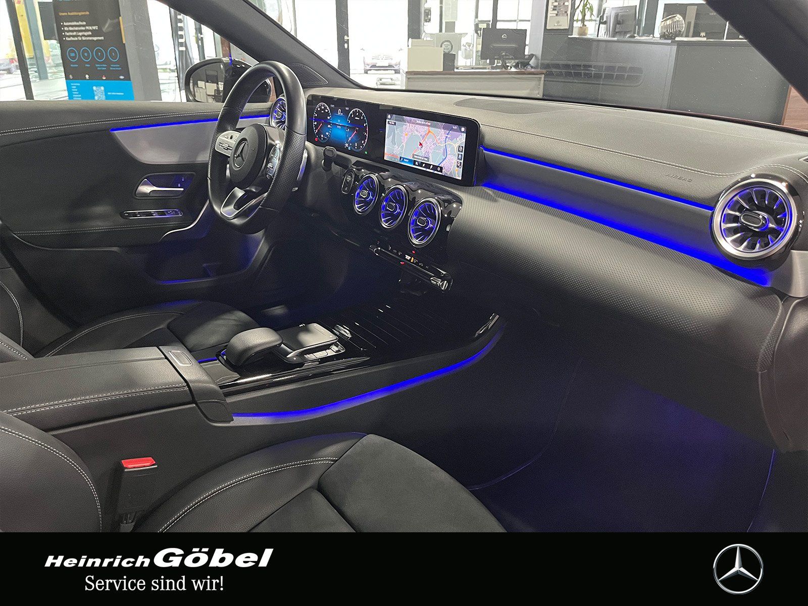Fahrzeugabbildung Mercedes-Benz A 250 4M AMG+KAMERA+FAHRASSIST-P.+NIGHT+CARPLAY