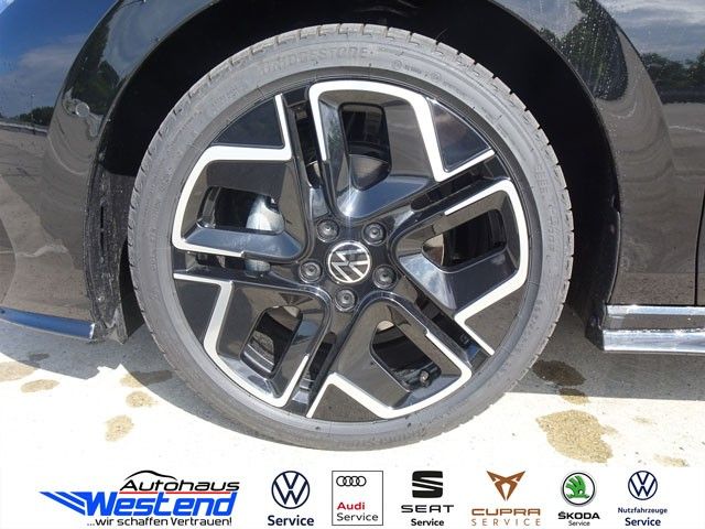 Fahrzeugabbildung Volkswagen Golf Var. R-Line 1.5l TSI 110kW DSG LED Navi