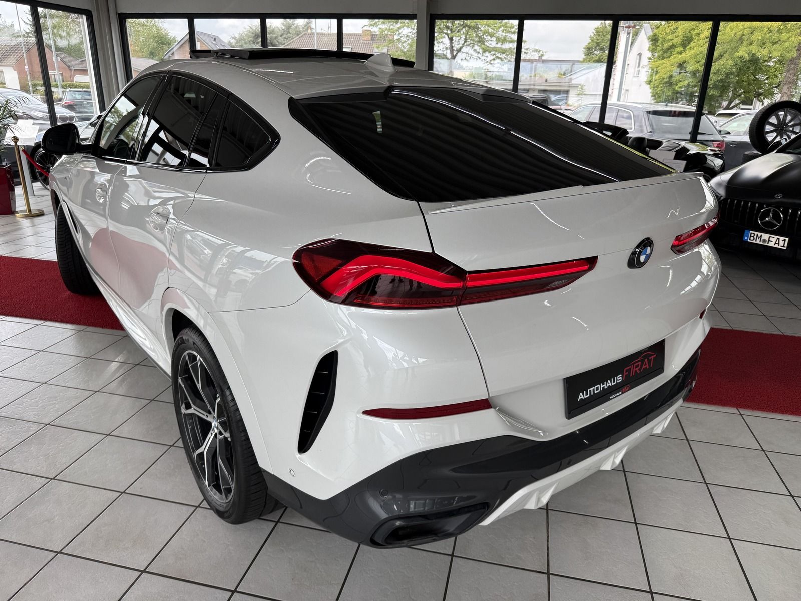 BMW X6 xDrive 30 d M Sport Headup PanoramaSD Kamera foto 2