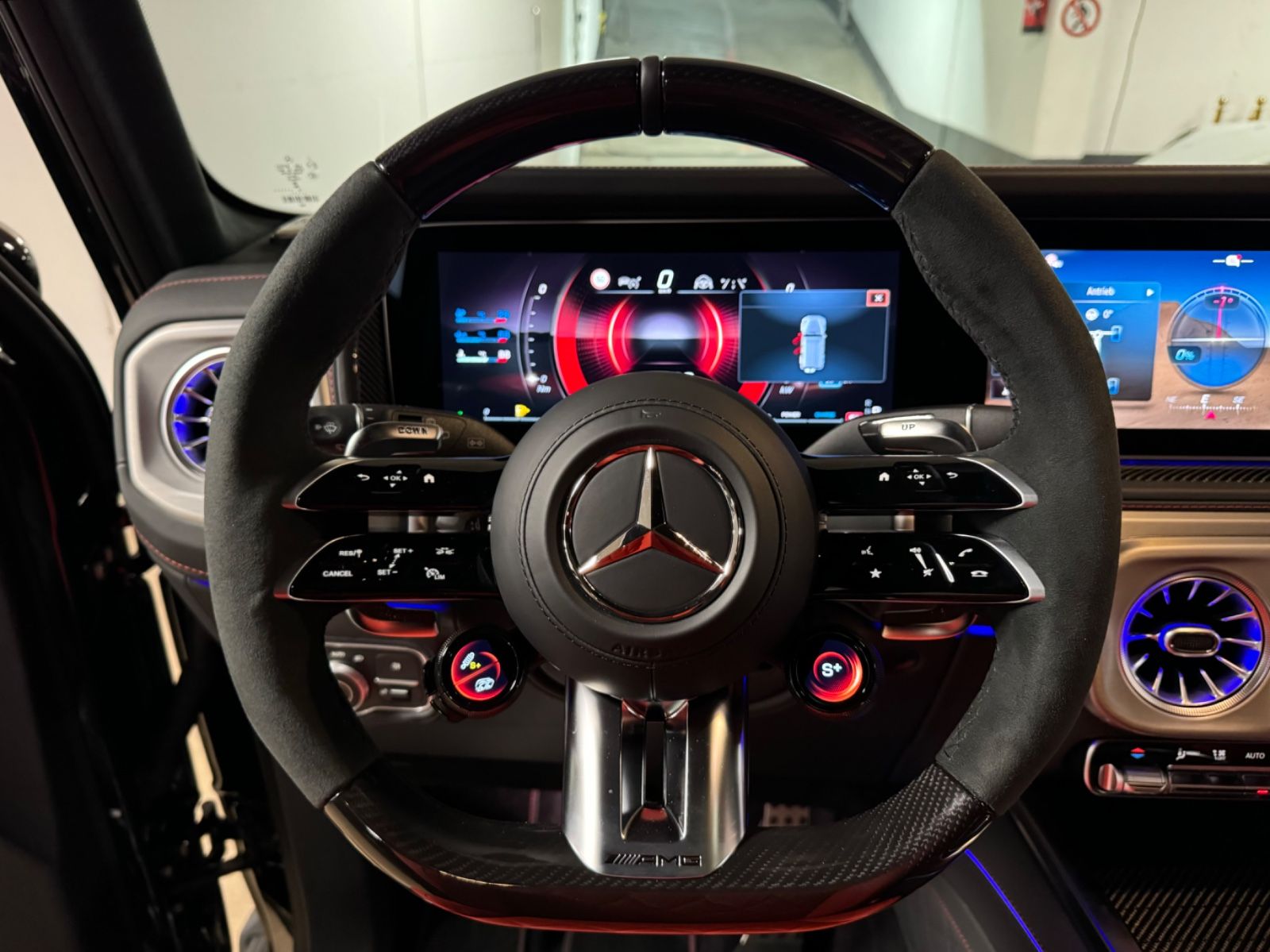 Fahrzeugabbildung Mercedes-Benz G 63 AMG FACELIFT REDINT CARBON A22 TV MY25 FULL