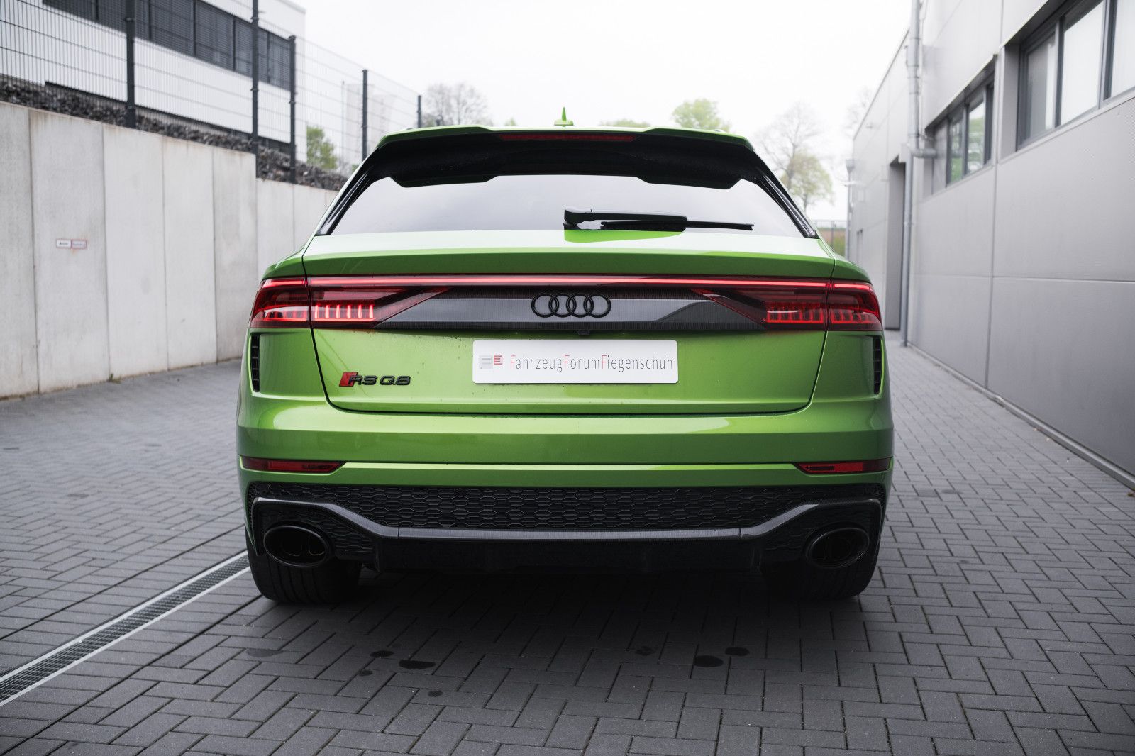Fahrzeugabbildung Audi RSQ8  4.0 TFSI quattro-Keramik-Matrix-LED-Sitzb.