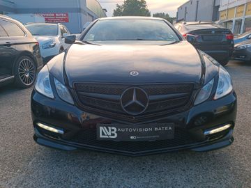 Mercedes E 200 - 2