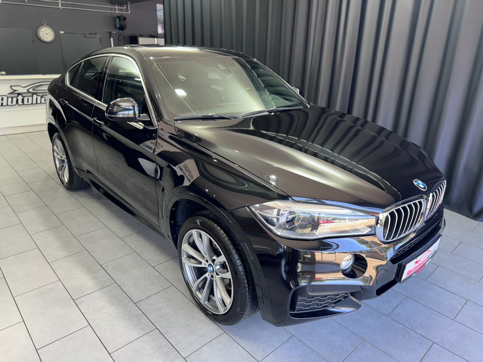 Fahrzeugabbildung BMW X6 40d xDrive*M-PAKET*AHK*NAVI *SOFT-CLOSE