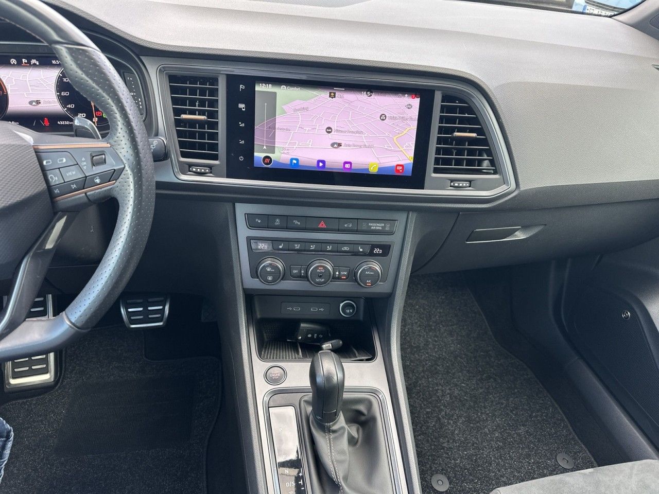 Fahrzeugabbildung CUPRA CUPRA Ateca 2.0 TSI 300PS*AHK-Beats*el-Heck* - mit KI generiert/bearbeitet