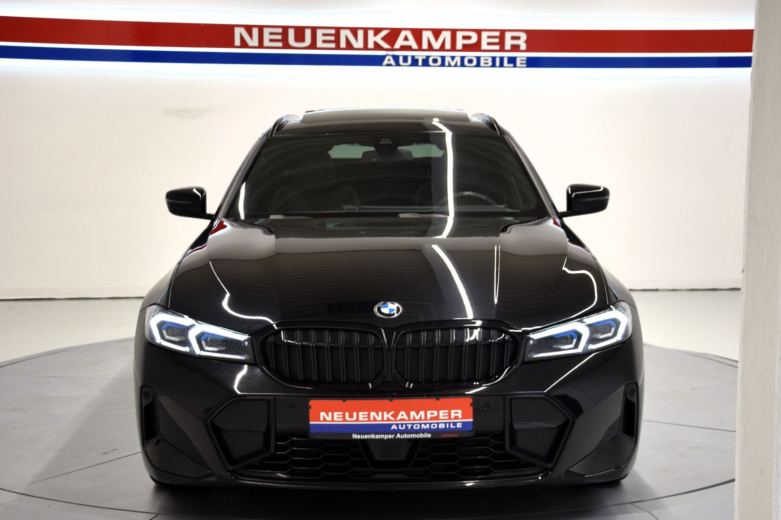 Fahrzeugabbildung BMW 320 d M Sport Touring Pano. ACC HeadUp LED Kamer