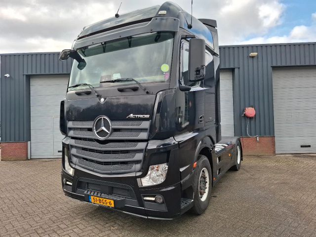 Mercedes-Benz Actros 1942