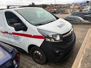 Opel Vivaro - 1