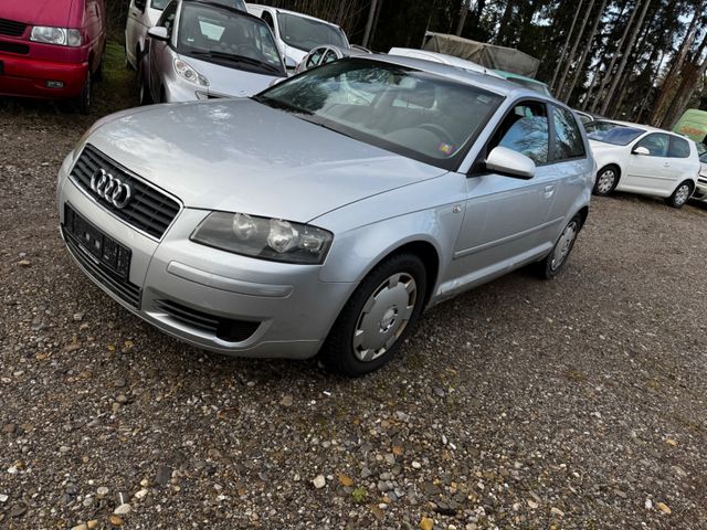 Audi A3 1.6 Attraction