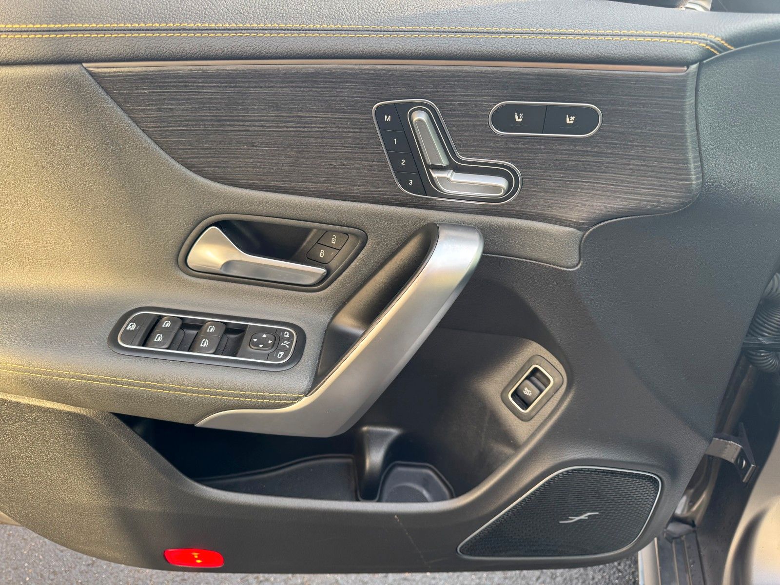 Fahrzeugabbildung Mercedes-Benz CLA 45 AMG S 4M Aero+Burm+PerfSitz+MultiB+Memory