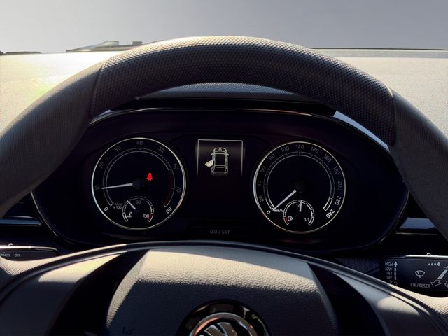 Fabia 1.0 MPI Active KLIMA PDC LED SCHEINWERFER