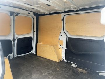 Renault Trafic - 11