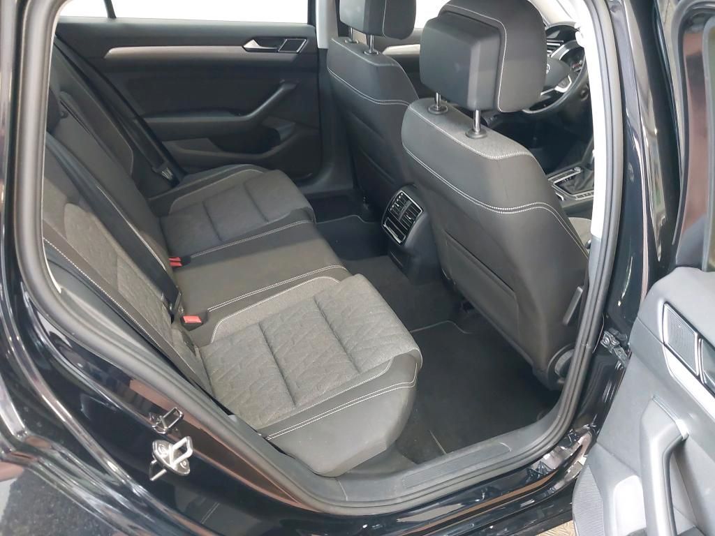 Volkswagen Passat - Bild 9