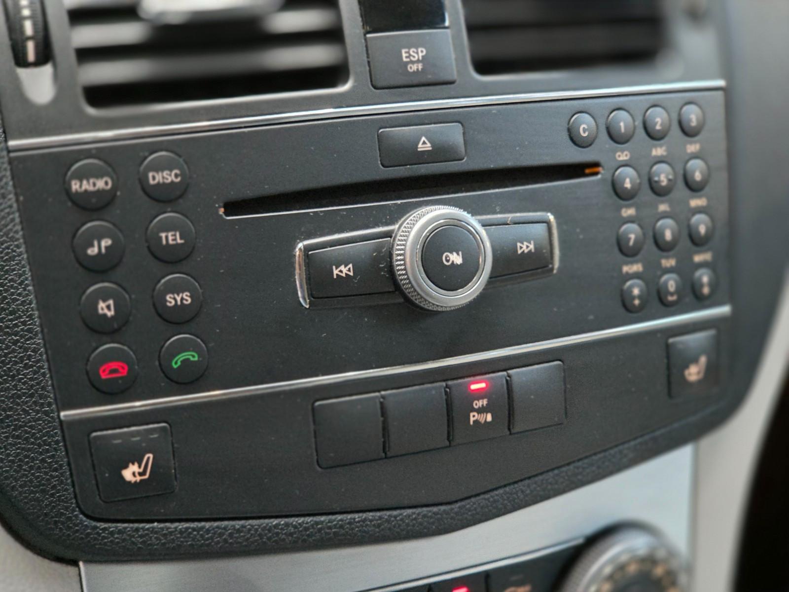 Mercedes-Benz C200 2008 — photo 16