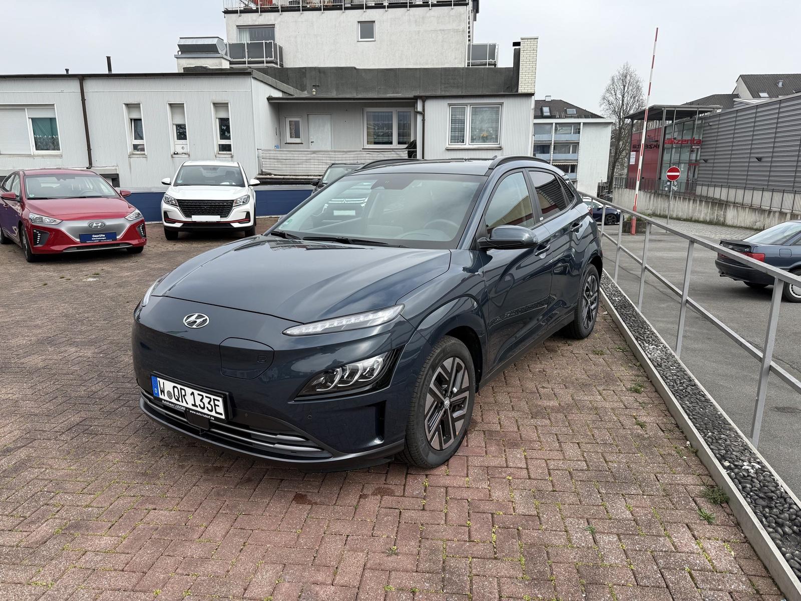Hyundai Kona Trend Elektro 2WD Assistenzpaket Navigation