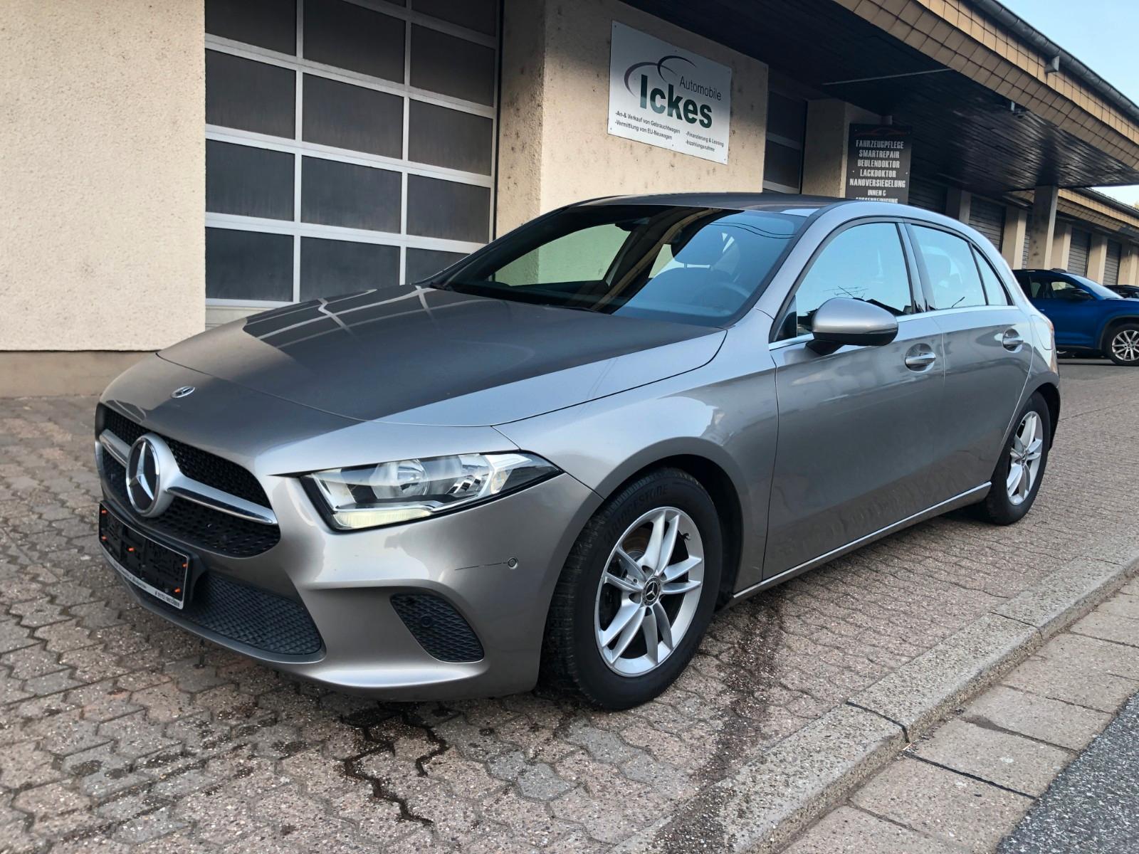 Mercedes-Benz A 180 d Navi/Teilleder/Spurhalte/MBUX