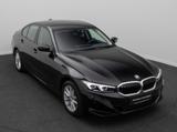 BMW 318i GeschwindigR PDC DAB CockpitPlus Widscreen - BMW 318 in Hannover