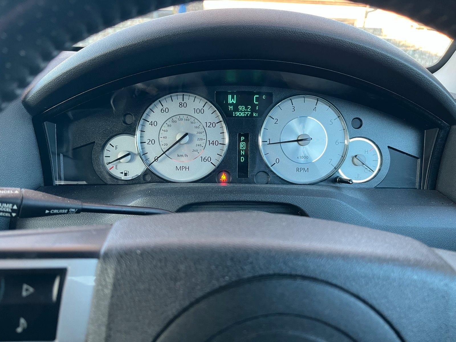 Mercedes-Benz 300 2010 — engine 218 HP (160kW)