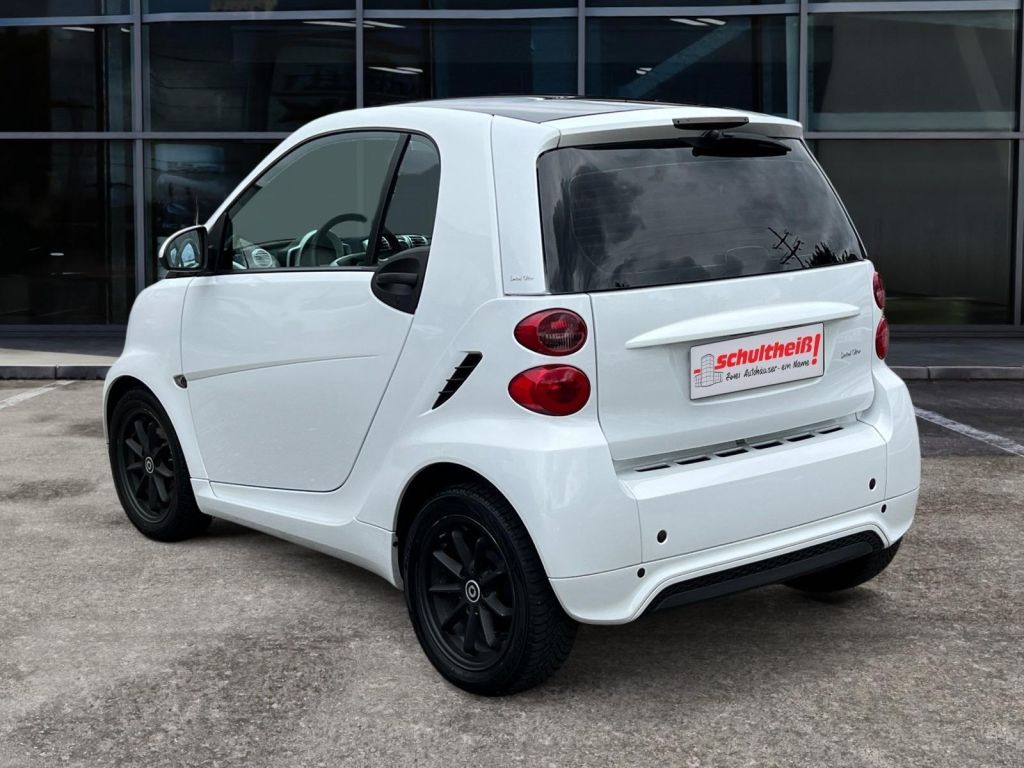 Fahrzeugabbildung Smart smart fortwo coupe softouch passion micro hybrid